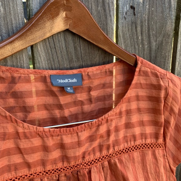 ModCloth linen top - Picture 2 of 4